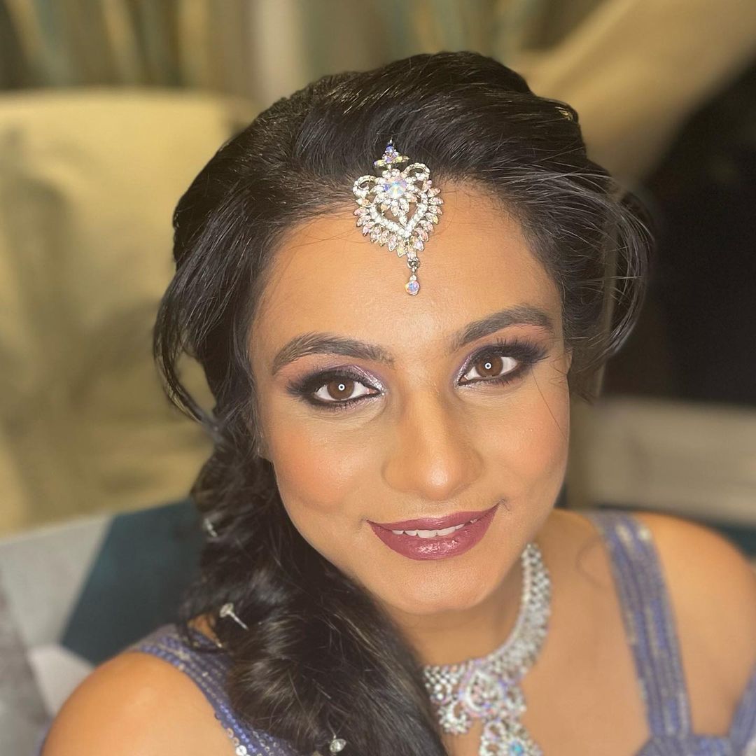AKS Makeup