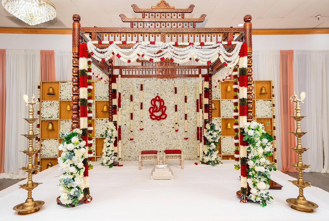 Decor by Asha - Decorators