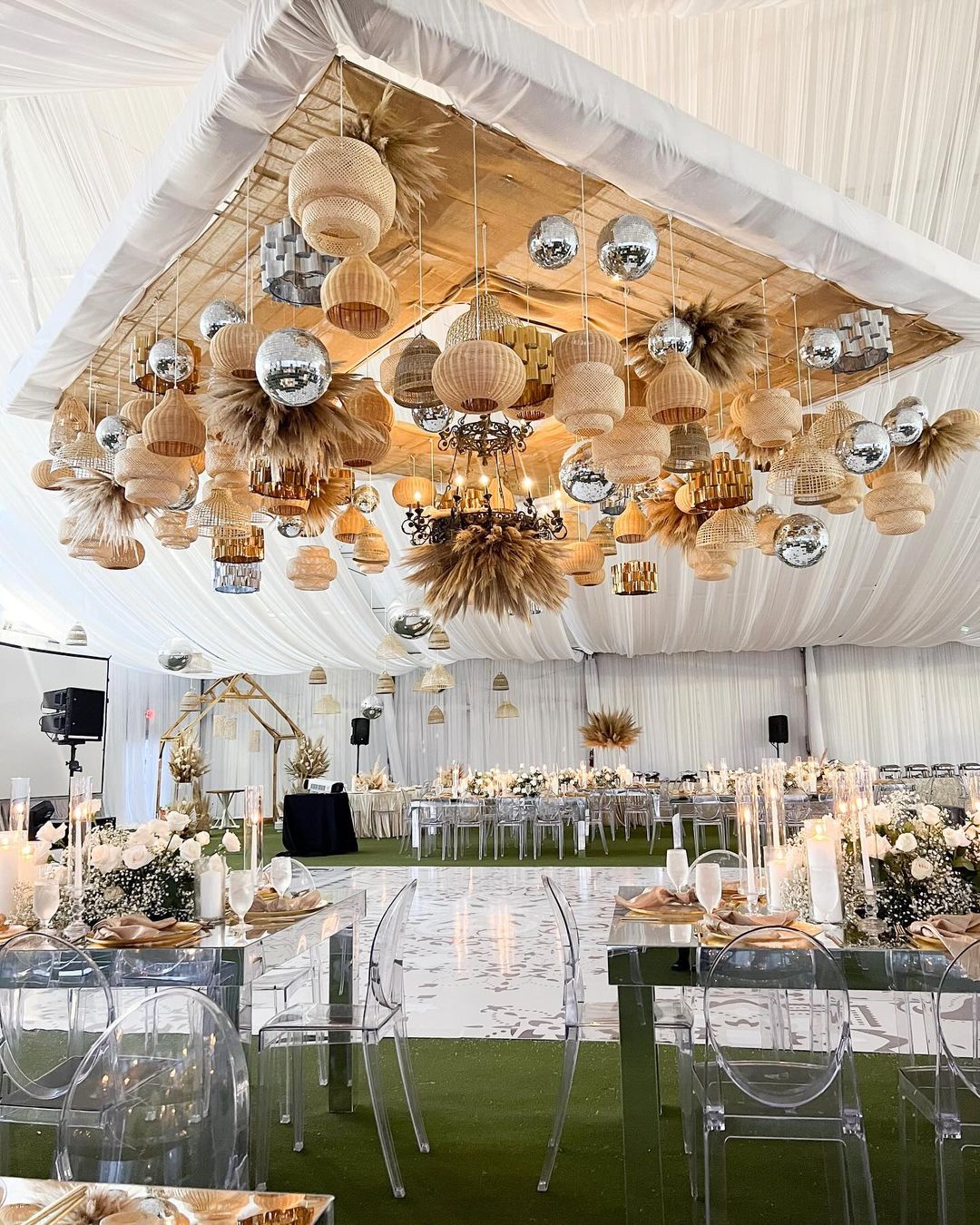 Divine Decor & Design - Decorators