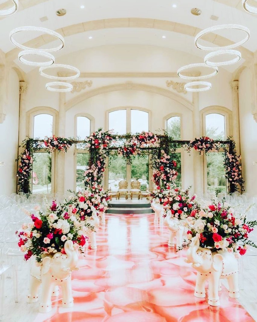 Divine Decor of Dallas - Decorators