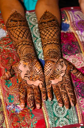 Henna by Uroosa - Mehndi Artists