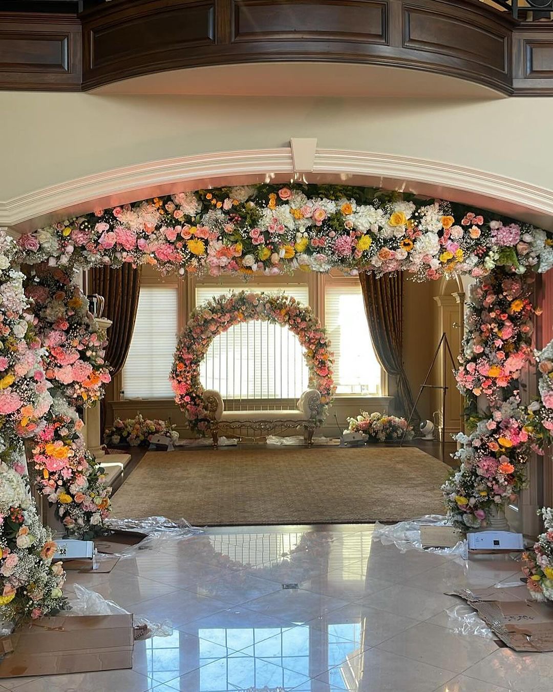 Lama's Florist - Decorators