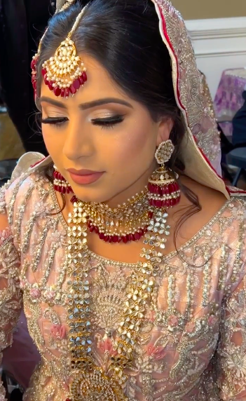 Arianna Scott Makeup