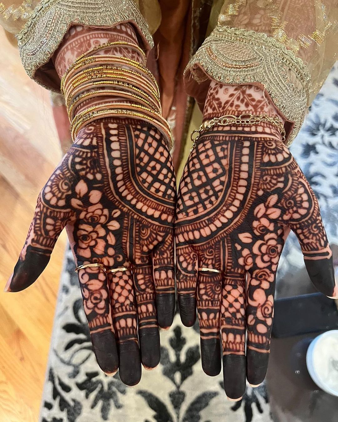 Henna Style by Arati