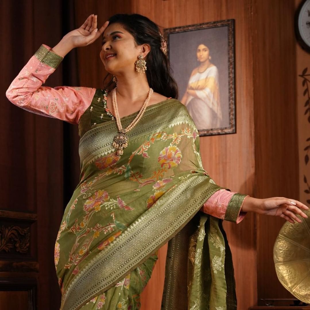 Anu Attires