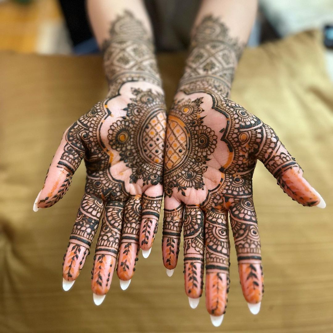 Henna by Mahi