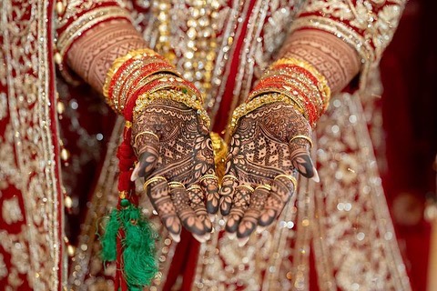 Henna by Muzna Suriya
