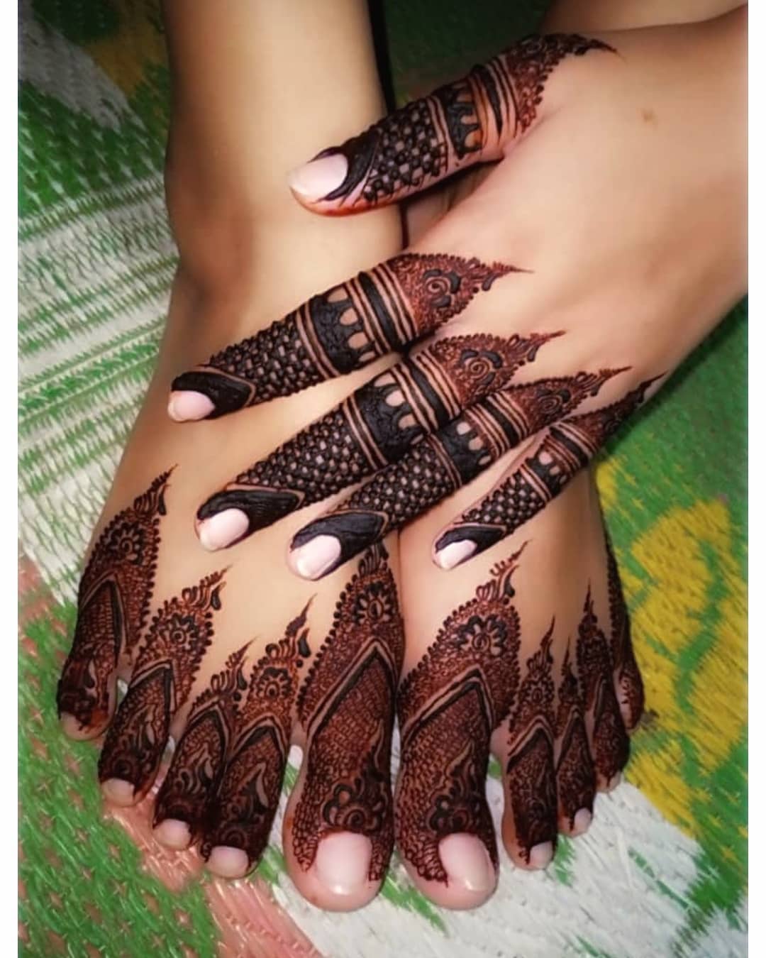 Henna by Uroosa