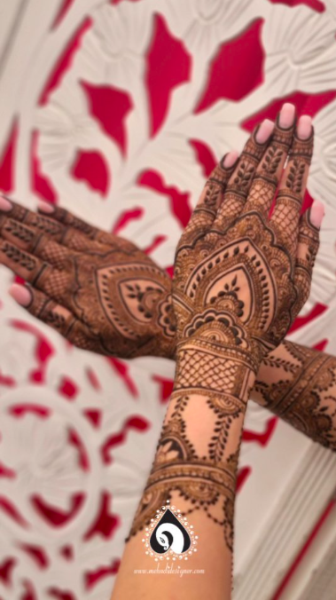 Mehndi Designer