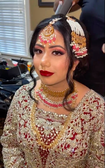 Roohi Dashti Makeup